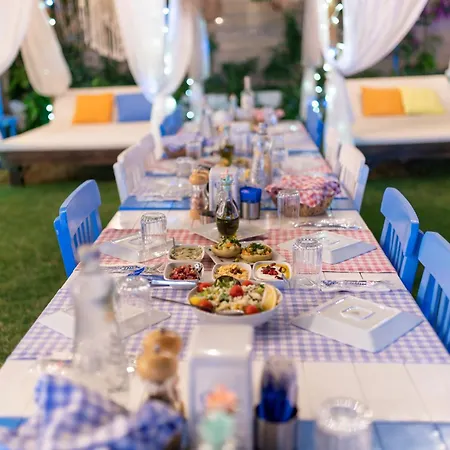 Trend Blue Boutique * Кешме