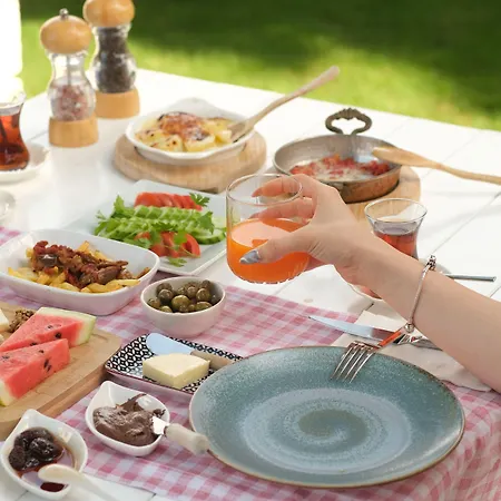 Trend Blue Boutique Çeşme